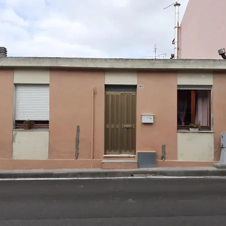 Maison Campidanese Santa-giusta Or,5 K M De La Plage